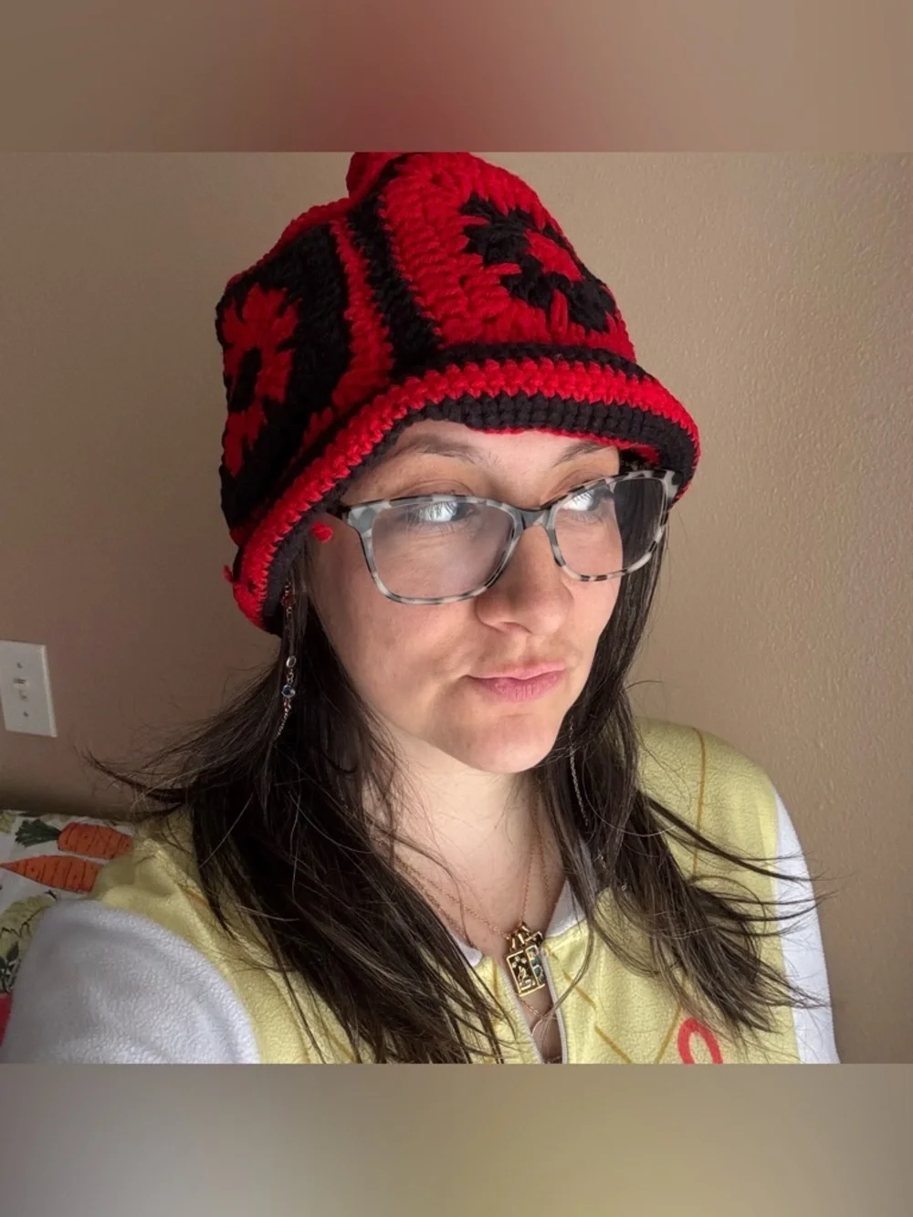 Vintage look crocheted grandma square hat